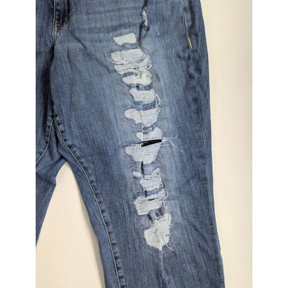 Torrid Boyfriend Premium Stretch Jeans 24R Medium Wash Cropped Distressed - Picture 6 of 12